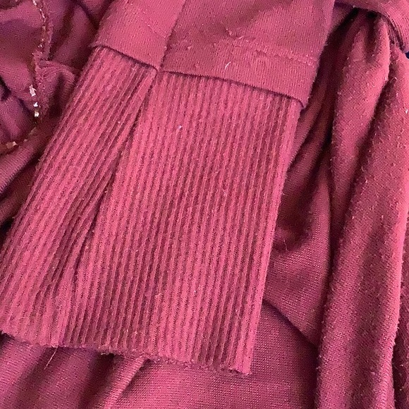 Auberge/burgandy long cardigan - Picture 7 of 9